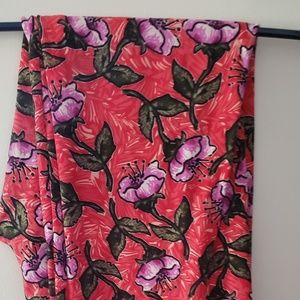 Lularoe Tall/Curvy Leggings